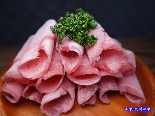  火烤兩吃=疊高高豬肉香香鍋-鍋小三  (5).jpg