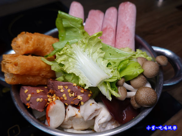 川香麻辣豬肉鍋-鍋小三 (2).jpg