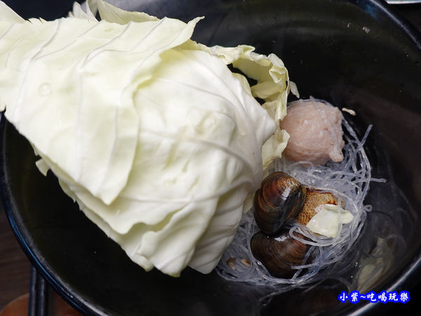  火烤兩吃=疊高高豬肉香香鍋-鍋小三  (8).jpg