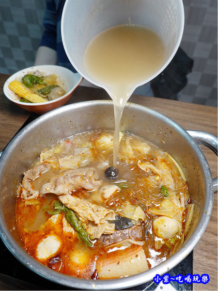 川香麻辣豬肉鍋-鍋小三 (6).jpg