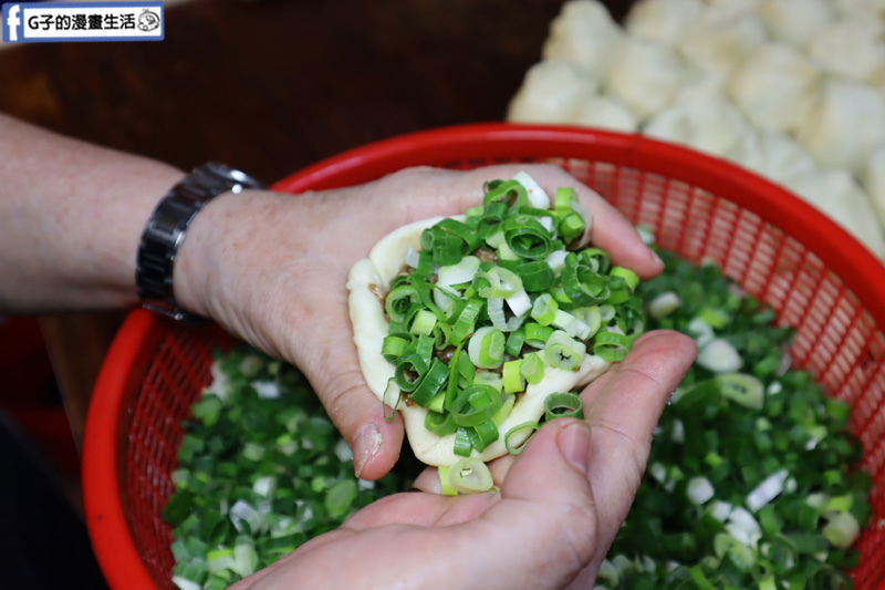 士林夜市美食.丞祖胡椒餅.胡椒餅老店.必吃胡椒餅.三星蔥.起司牛肉.起司豬肉 士林夜市美食.丞祖胡椒餅.胡椒餅老店.必吃胡椒餅.三星蔥.起司牛肉.起司豬肉