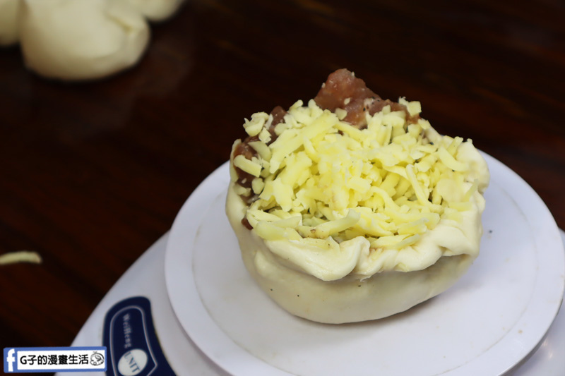 士林夜市美食.丞祖胡椒餅.必吃胡椒餅.起司豬肉胡椒餅 士林夜市美食.丞祖胡椒餅.必吃胡椒餅.起司豬肉胡椒餅