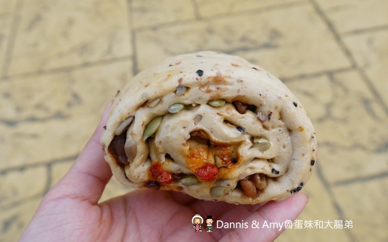 《宅配團購美食》一吃就愛上的老麵酵匠包子饅頭店。招牌金莎包、芋頭捲非吃不可︱新竹好吃的包子饅頭網路訂購宅配到家免出門（影片）