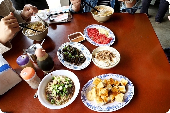 /tmp/phpwFZl1a /tmp/phpwFZl1a