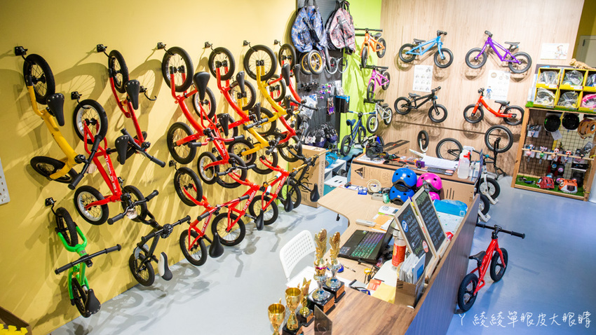 新竹親子餐廳推薦！台灣首間室內滑步車親子餐廳，好吃好玩的轉圈圈滑步車運動小餐館