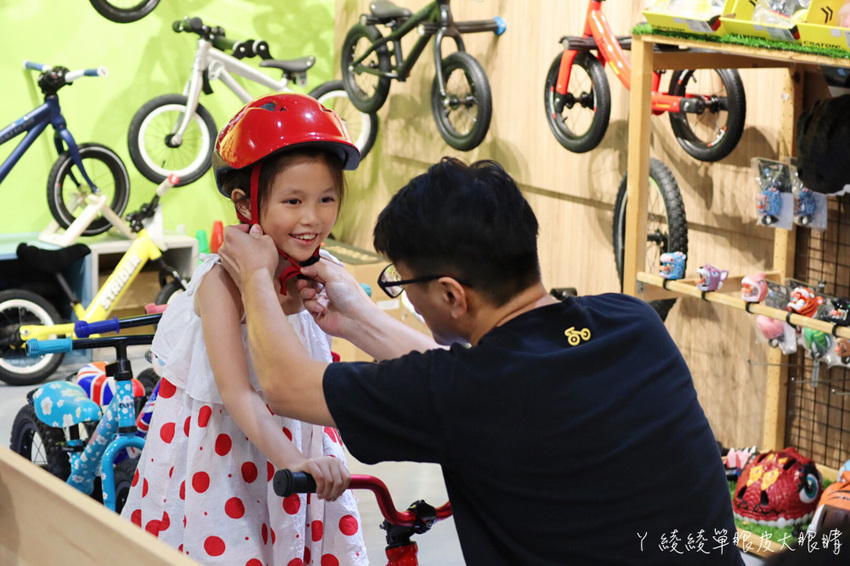 新竹親子餐廳推薦！台灣首間室內滑步車親子餐廳，好吃好玩的轉圈圈滑步車運動小餐館