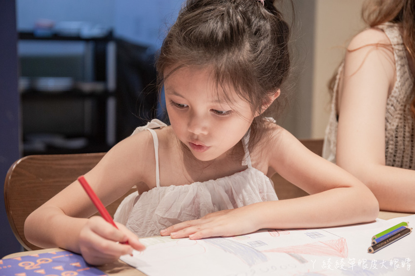 新竹親子餐廳推薦!台灣首間室內滑步車親子餐廳,好吃好玩的轉圈圈滑步車運動小餐館