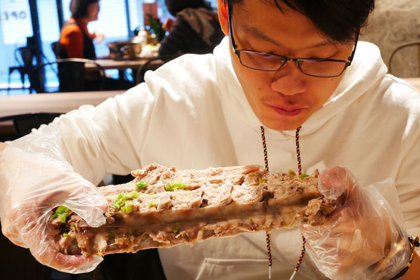 <東區>Ros Thai Taiwan-泰國主廚原汁原味辣椒火山排骨