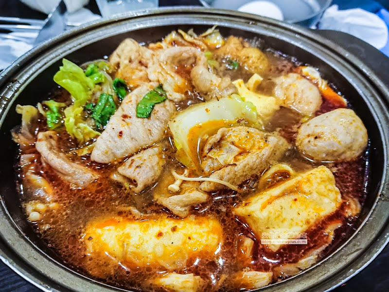 頂紅風味小火鍋 -南港展覽館平價小火鍋,肉燥飯吃到飽,手工義式冰淇淋當甜點