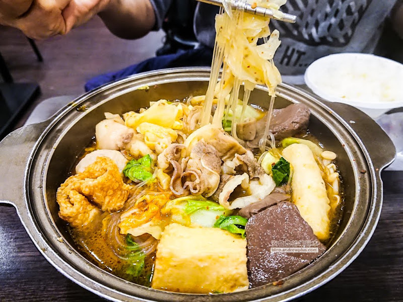 頂紅風味小火鍋 -南港展覽館平價小火鍋,肉燥飯吃到飽,手工義式冰淇淋當甜點