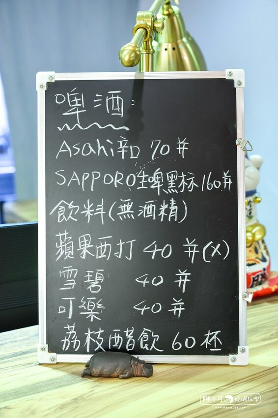 只賣四小時，生意超好的豬排店，沒預約可能吃不到，超厚切炸豬排好吃推薦！