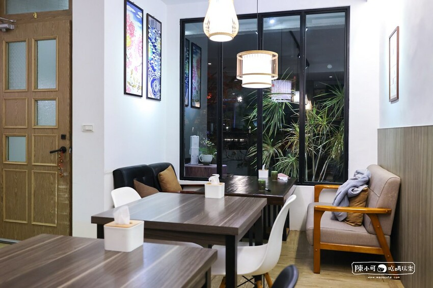 只賣四小時，生意超好的豬排店，沒預約可能吃不到，超厚切炸豬排好吃推薦！