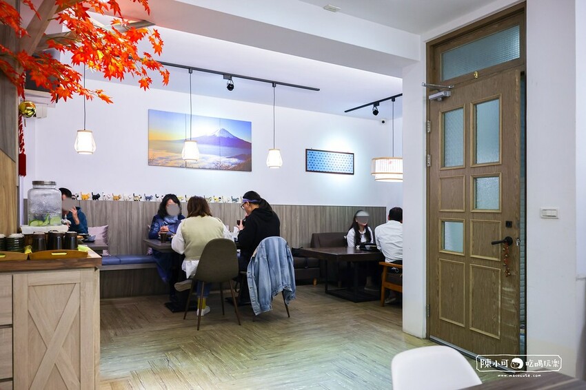 只賣四小時，生意超好的豬排店，沒預約可能吃不到，超厚切炸豬排好吃推薦！