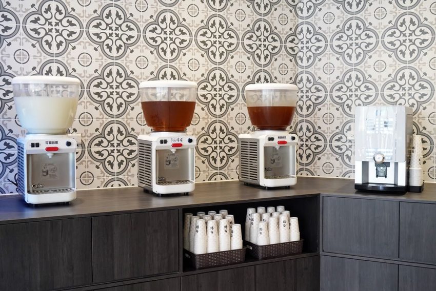 【牛鍋私藏鍋物大里店】290元起就吃得到精緻鍋物，營業至凌晨兩點！(附設免費停車場) - 阿華田的美食日記