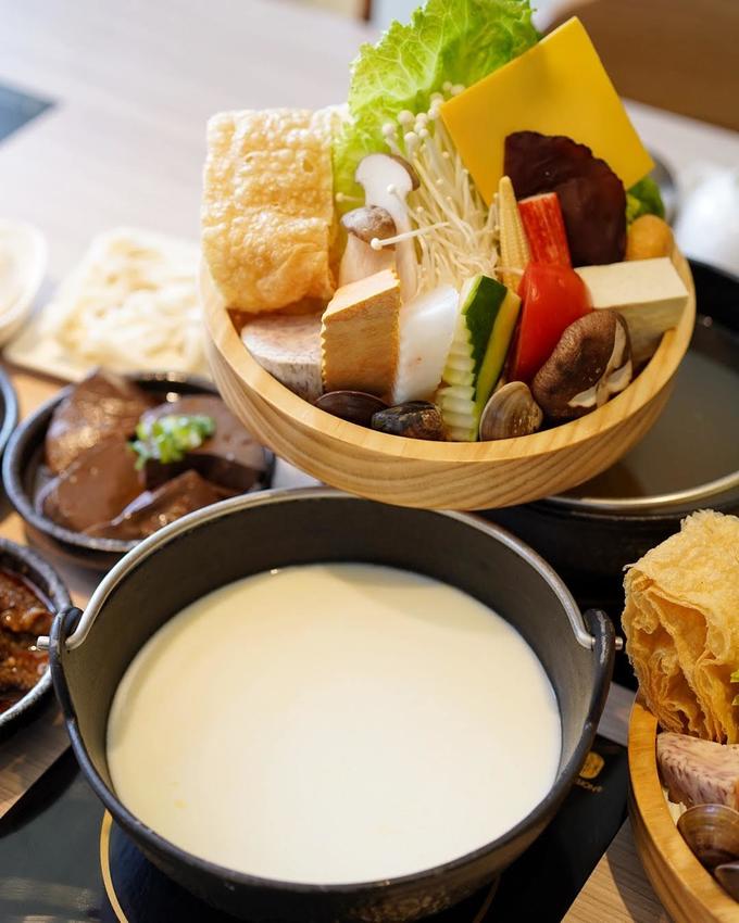 【牛鍋私藏鍋物大里店】290元起就吃得到精緻鍋物，營業至凌晨兩點！(附設免費停車場) - 阿華田的美食日記