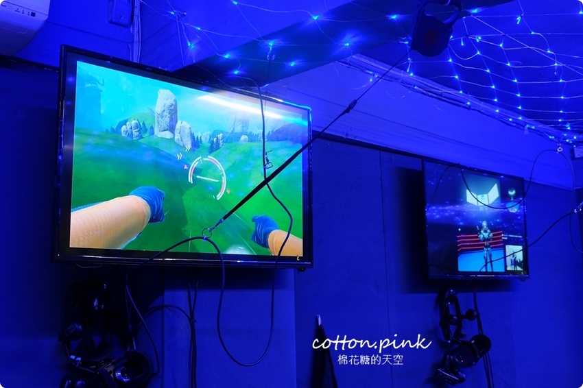 台中唯一VR版密室逃脫就在一中街,快一起來瘋VR跳舞、飛行、殺殭屍,超過60款遊戲任你挑 台中唯一VR版密室逃脫就在一中街,快一起來瘋VR跳舞、飛行、殺殭屍,超過60款遊戲任你挑