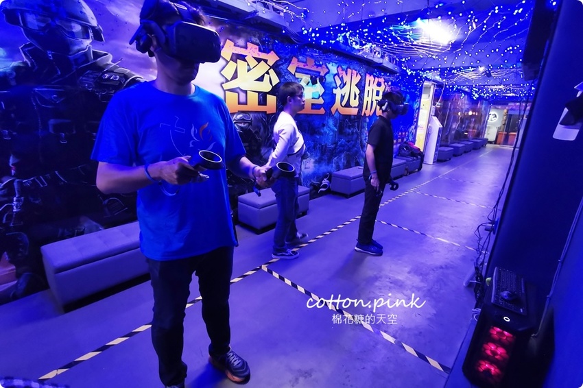 台中唯一VR版密室逃脫就在一中街,快一起來瘋VR跳舞、飛行、殺殭屍,超過60款遊戲任你挑 台中唯一VR版密室逃脫就在一中街,快一起來瘋VR跳舞、飛行、殺殭屍,超過60款遊戲任你挑