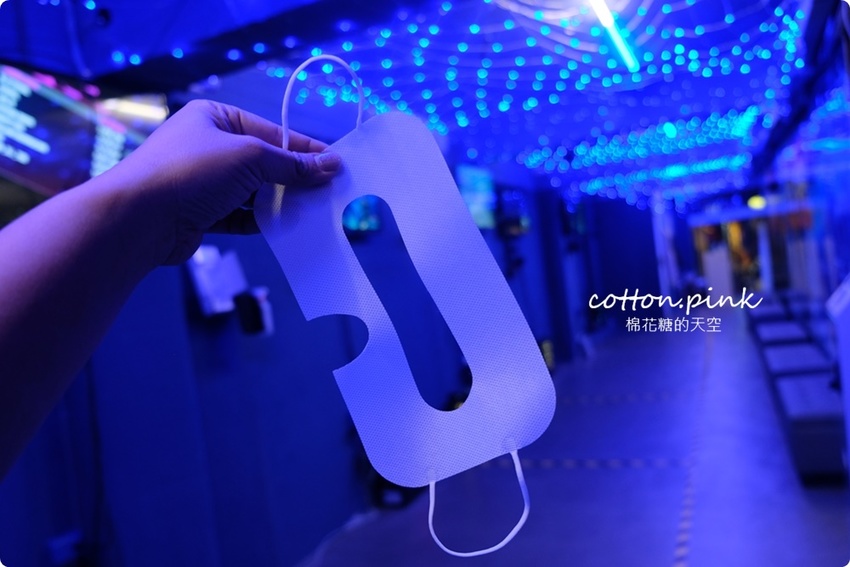 台中唯一VR版密室逃脫就在一中街,快一起來瘋VR跳舞、飛行、殺殭屍,超過60款遊戲任你挑 台中唯一VR版密室逃脫就在一中街,快一起來瘋VR跳舞、飛行、殺殭屍,超過60款遊戲任你挑