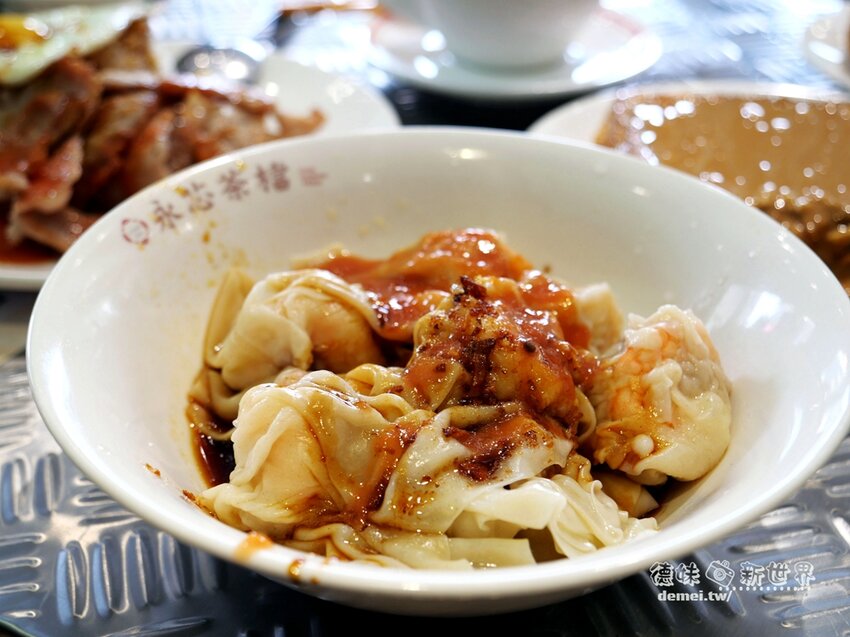 桃園市中壢區【永芯茶檔 茶餐廳】近內壢火車站&巷弄內隱藏美食│復刻懷舊港式冰果室│2022年搬新址後內用環境更大更舒適 - 德妹看新世界