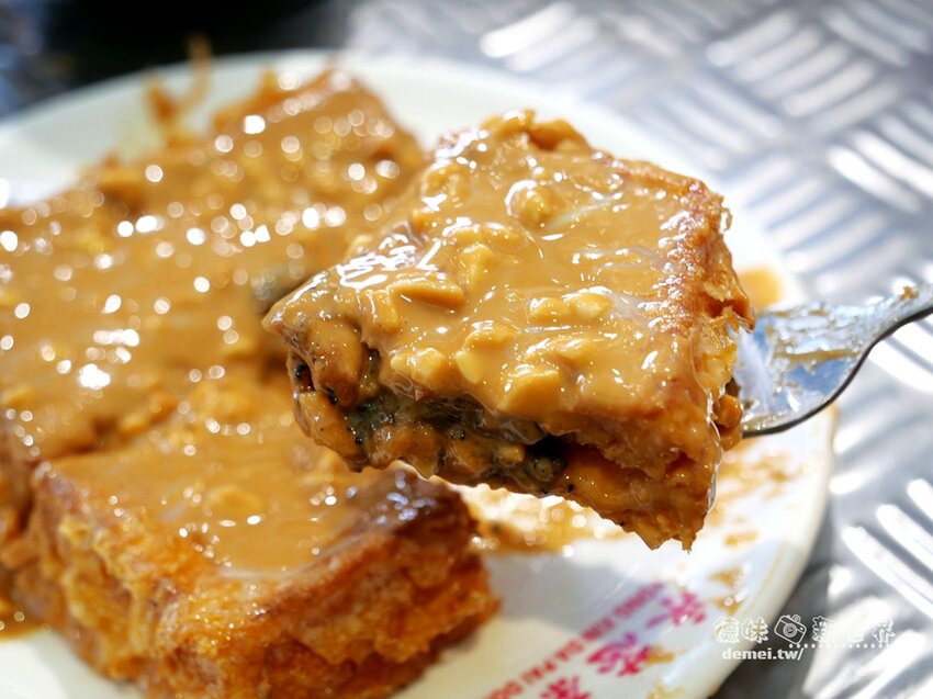 桃園市中壢區【永芯茶檔 茶餐廳】近內壢火車站&巷弄內隱藏美食│復刻懷舊港式冰果室│2022年搬新址後內用環境更大更舒適 - 德妹看新世界