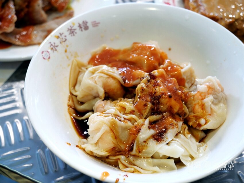 桃園市中壢區【永芯茶檔 茶餐廳】近內壢火車站&巷弄內隱藏美食│復刻懷舊港式冰果室│2022年搬新址後內用環境更大更舒適 - 德妹看新世界