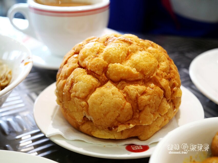 桃園市中壢區【永芯茶檔 茶餐廳】近內壢火車站&巷弄內隱藏美食│復刻懷舊港式冰果室│2022年搬新址後內用環境更大更舒適 - 德妹看新世界