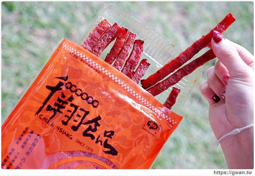 過年必排隊的千翔肉乾,年節禮盒限量開賣囉!還有超厚肉乾和新的椒麻波可棒~