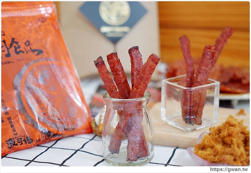 過年必排隊的千翔肉乾,年節禮盒限量開賣囉!還有超厚肉乾和新的椒麻波可棒~