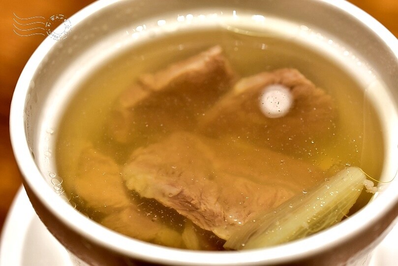 鼎泰豐:元盅牛肉湯