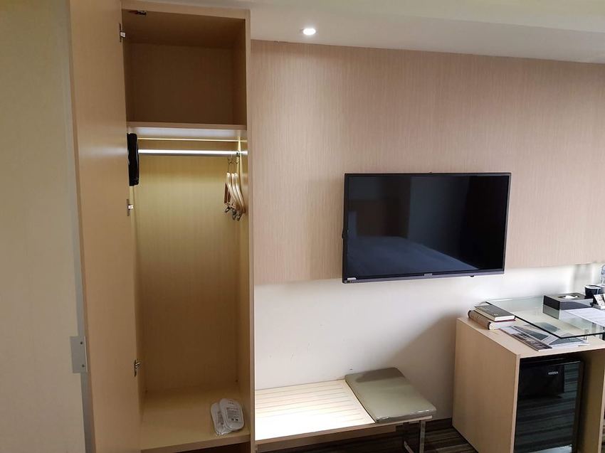 [嘉義市住宿] 「德爾芙快捷酒店」車站走路6分鐘，超值市區窗景房實住分享