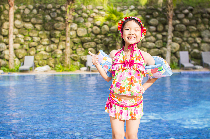 斑比跳跳X愛露營野遊體驗～免搭帳篷、獨立衛浴設備，一泊四食和牛晚餐搭配龍蝦拼盤，星空電影院、南洋風泳池，豪華露營推薦