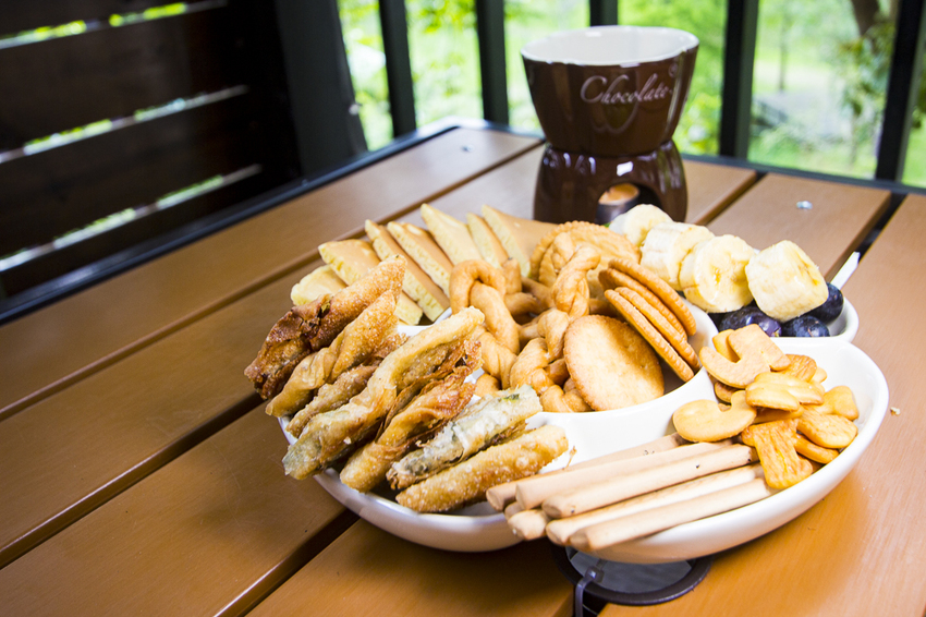 斑比跳跳X愛露營野遊體驗～免搭帳篷、獨立衛浴設備，一泊四食和牛晚餐搭配龍蝦拼盤，星空電影院、南洋風泳池，豪華露營推薦