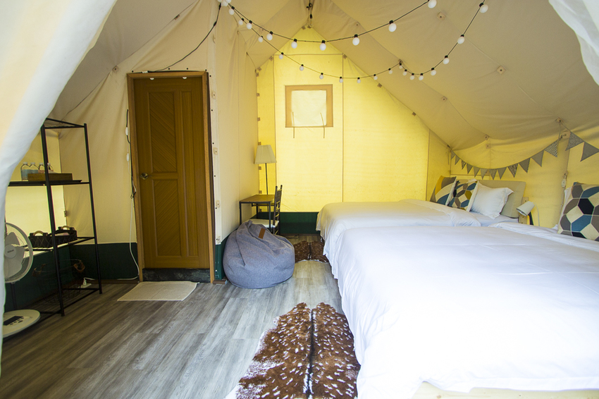 斑比跳跳X愛露營野遊體驗～免搭帳篷、獨立衛浴設備，一泊四食和牛晚餐搭配龍蝦拼盤，星空電影院、南洋風泳池，豪華露營推薦