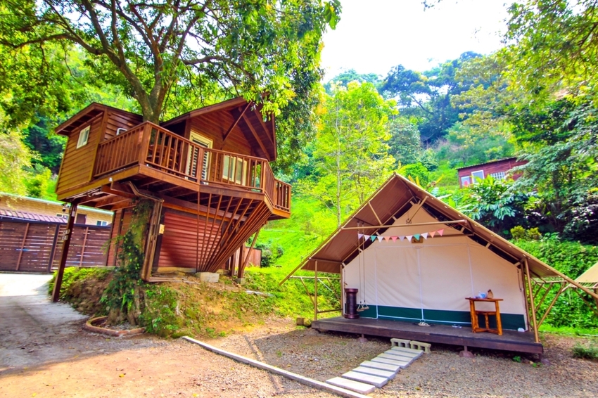 斑比跳跳X愛露營野遊體驗～免搭帳篷、獨立衛浴設備，一泊四食和牛晚餐搭配龍蝦拼盤，星空電影院、南洋風泳池，豪華露營推薦