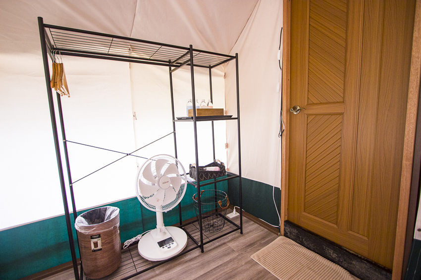 斑比跳跳X愛露營野遊體驗～免搭帳篷、獨立衛浴設備，一泊四食和牛晚餐搭配龍蝦拼盤，星空電影院、南洋風泳池，豪華露營推薦