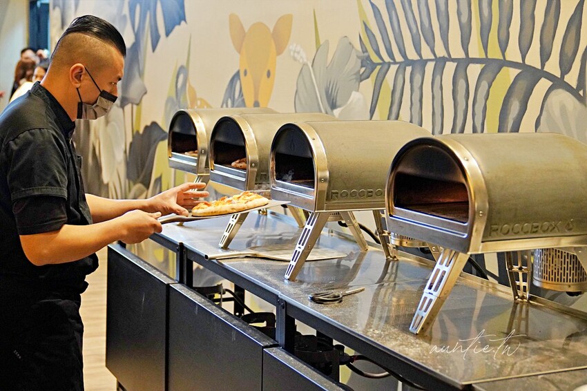 【苗栗】三灣｜斑比跳跳，頂級露營車一泊四食，郭董周董都來了，超奢華魚子醬松露Pizza，A5和牛燒肉拼盤