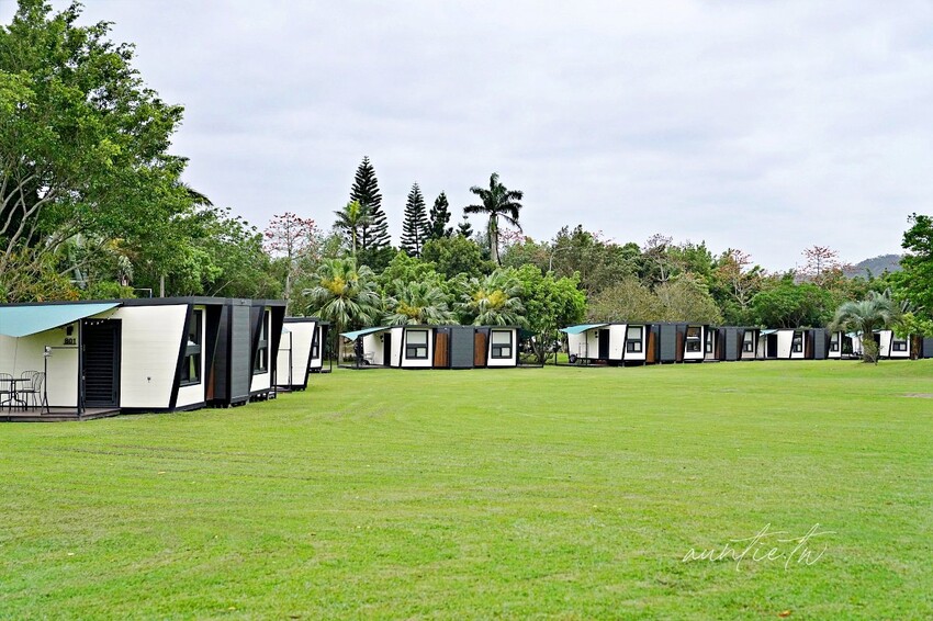 【苗栗】三灣｜斑比跳跳，頂級露營車一泊四食，郭董周董都來了，超奢華魚子醬松露Pizza，A5和牛燒肉拼盤