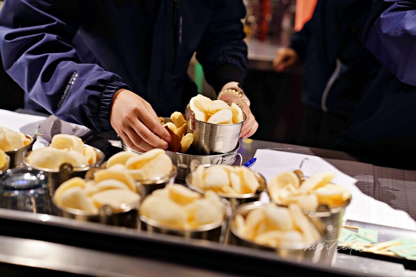 【苗栗】三灣｜斑比跳跳，頂級露營車一泊四食，郭董周董都來了，超奢華魚子醬松露Pizza，A5和牛燒肉拼盤