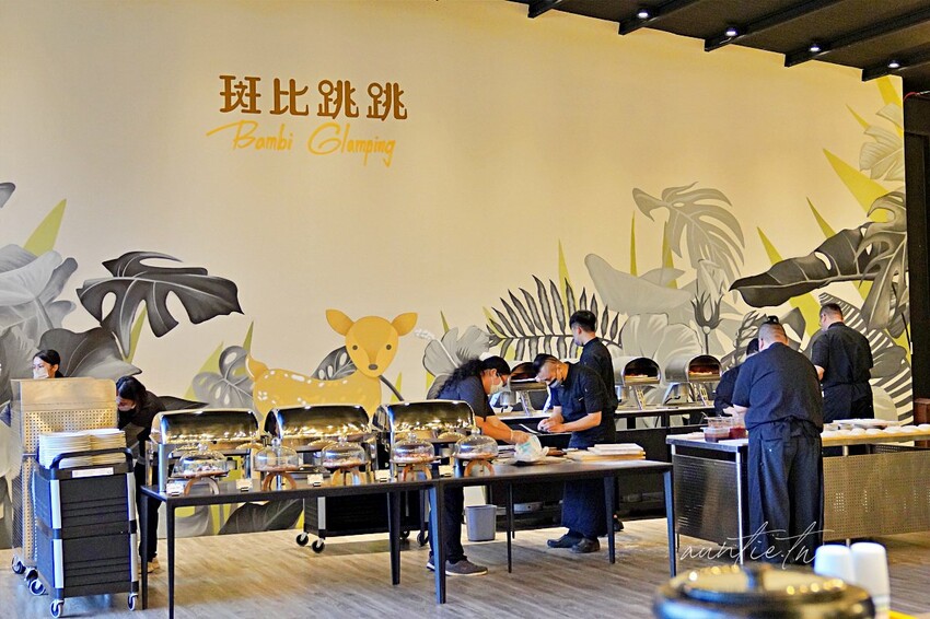 【苗栗】三灣｜斑比跳跳，頂級露營車一泊四食，郭董周董都來了，超奢華魚子醬松露Pizza，A5和牛燒肉拼盤