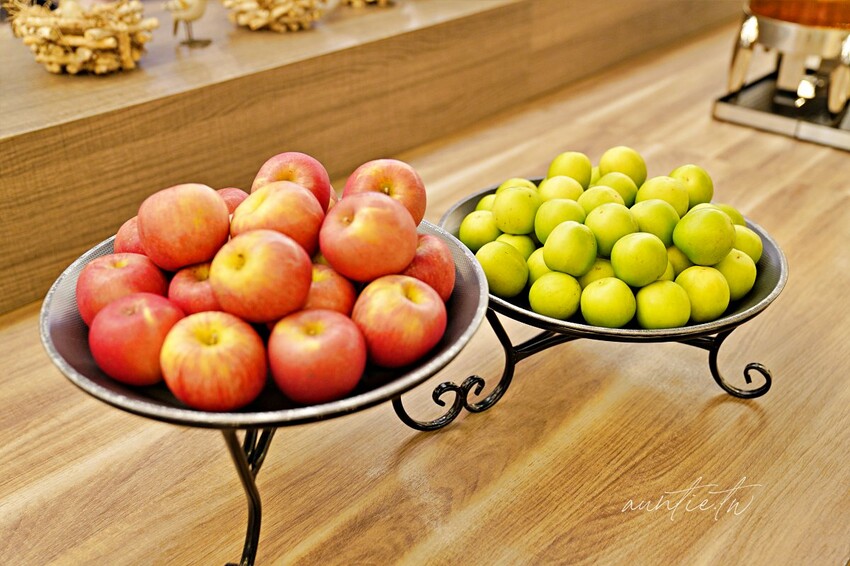 【苗栗】三灣｜斑比跳跳，頂級露營車一泊四食，郭董周董都來了，超奢華魚子醬松露Pizza，A5和牛燒肉拼盤