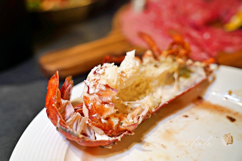 【苗栗】三灣｜斑比跳跳，頂級露營車一泊四食，郭董周董都來了，超奢華魚子醬松露Pizza，A5和牛燒肉拼盤