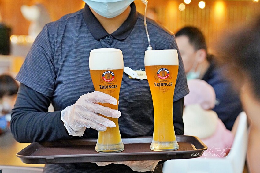 【苗栗】三灣｜斑比跳跳，頂級露營車一泊四食，郭董周董都來了，超奢華魚子醬松露Pizza，A5和牛燒肉拼盤