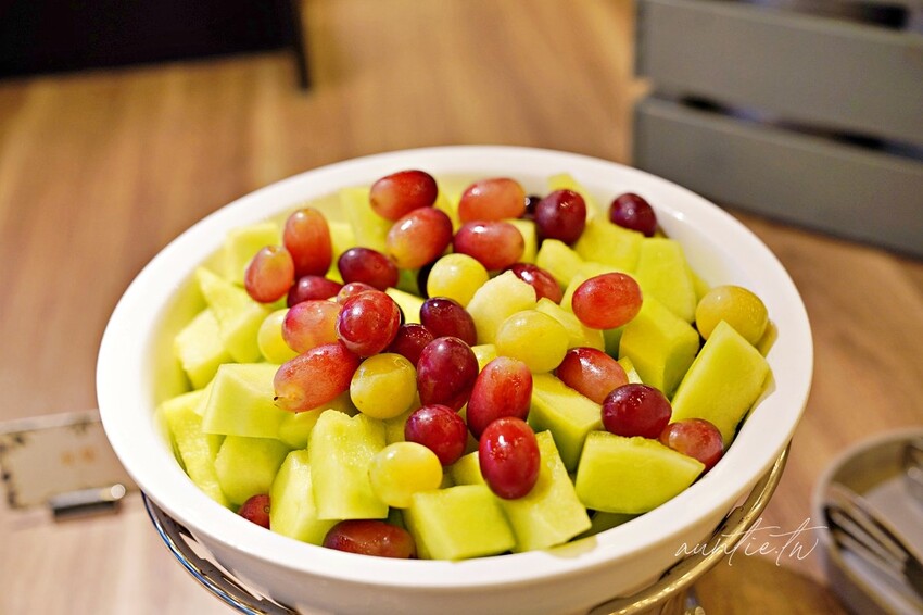 【苗栗】三灣｜斑比跳跳，頂級露營車一泊四食，郭董周董都來了，超奢華魚子醬松露Pizza，A5和牛燒肉拼盤