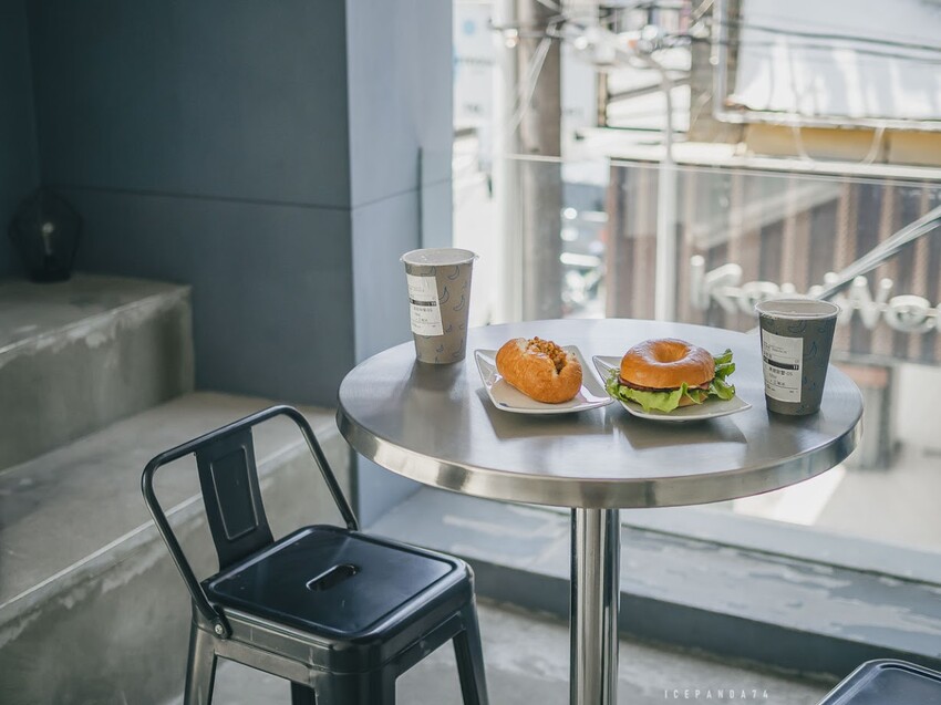 Banana Blue Coffee 不限時的慢活秘境 CP值超高的咖啡廳