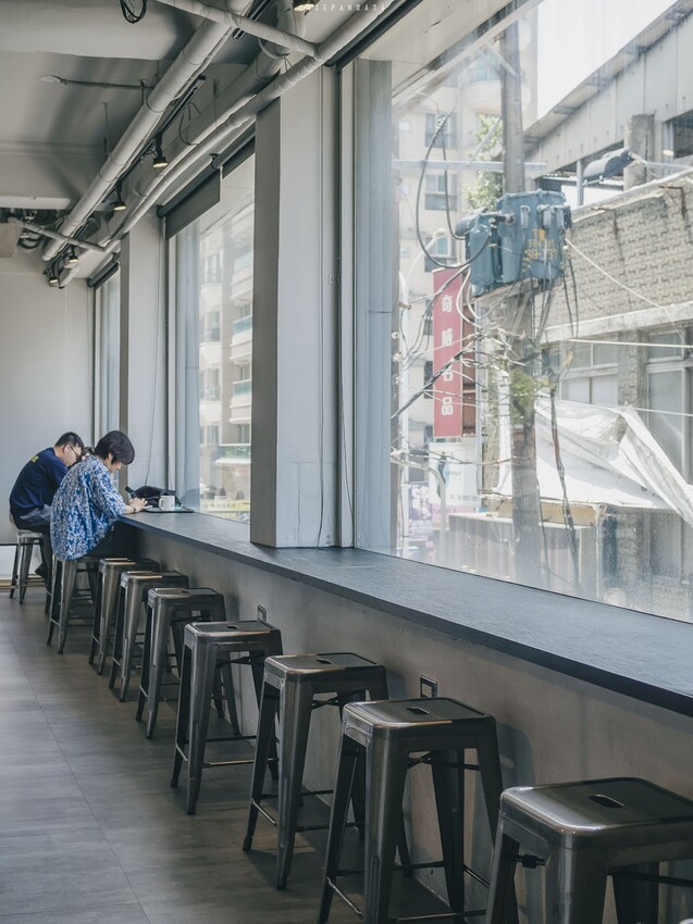 Banana Blue Coffee 不限時的慢活秘境 CP值超高的咖啡廳