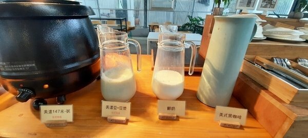 旅遊 ░   南部豪華型帳篷露營 - The Tale Of Butterfly 蝶舞澗 一泊二食， 1200多棵花旗木粉嫩登場