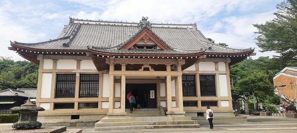 旅遊 ░   南部豪華型帳篷露營 - The Tale Of Butterfly 蝶舞澗 一泊二食， 1200多棵花旗木粉嫩登場