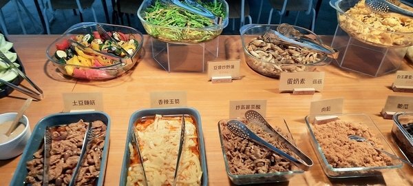 旅遊 ░   南部豪華型帳篷露營 - The Tale Of Butterfly 蝶舞澗 一泊二食， 1200多棵花旗木粉嫩登場