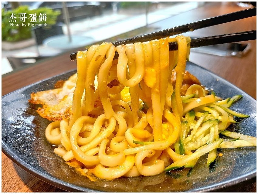 【桃園早午餐】杰哥蛋餅．酥脆系蛋餅、口味創意多變，餐點選擇多元!(附菜單)