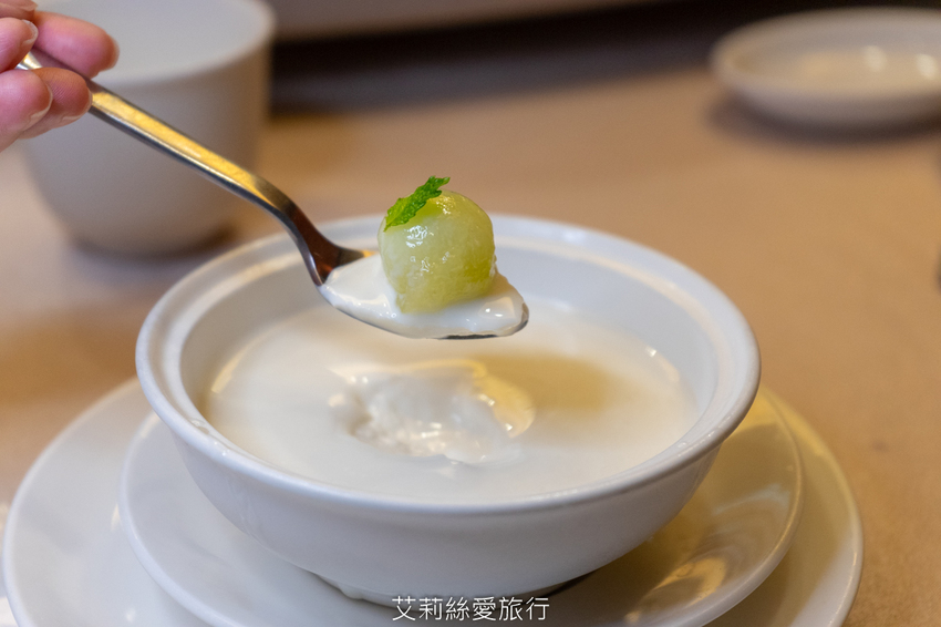 台北美食》點水樓季節限定秋蟹套餐 真功夫蟹皇小籠包 蟹肥膏滿花雕蒸膏蟹 精緻美味讓人超滿足 - 艾莉絲愛旅行